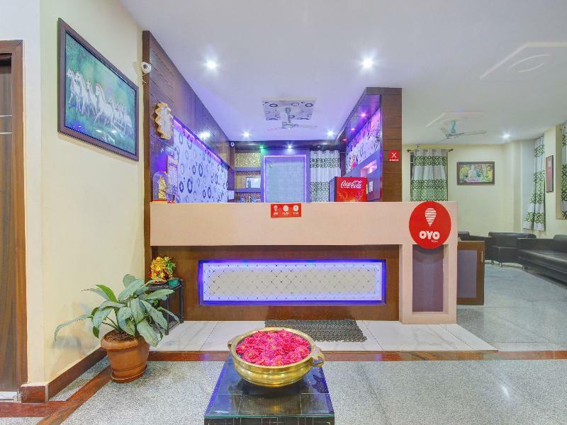 Oyo 7627 Royal Plaza Hotel Haiderabad Buitenkant foto
